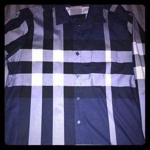 XL Burberry Brit. Like new. Great conditioned.
